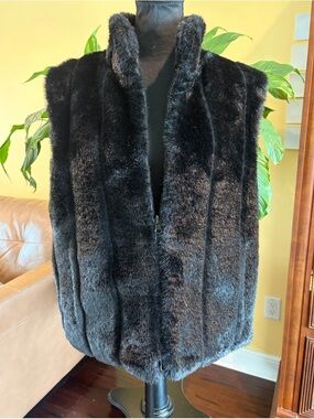 Reversible Faux Fur vest - awesome flexible piece!